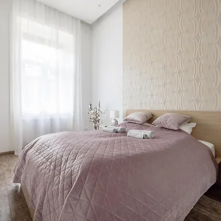 Acacia Apartment